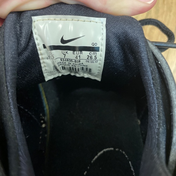 Nike air shoes 9.5 - Picture 3 of 7